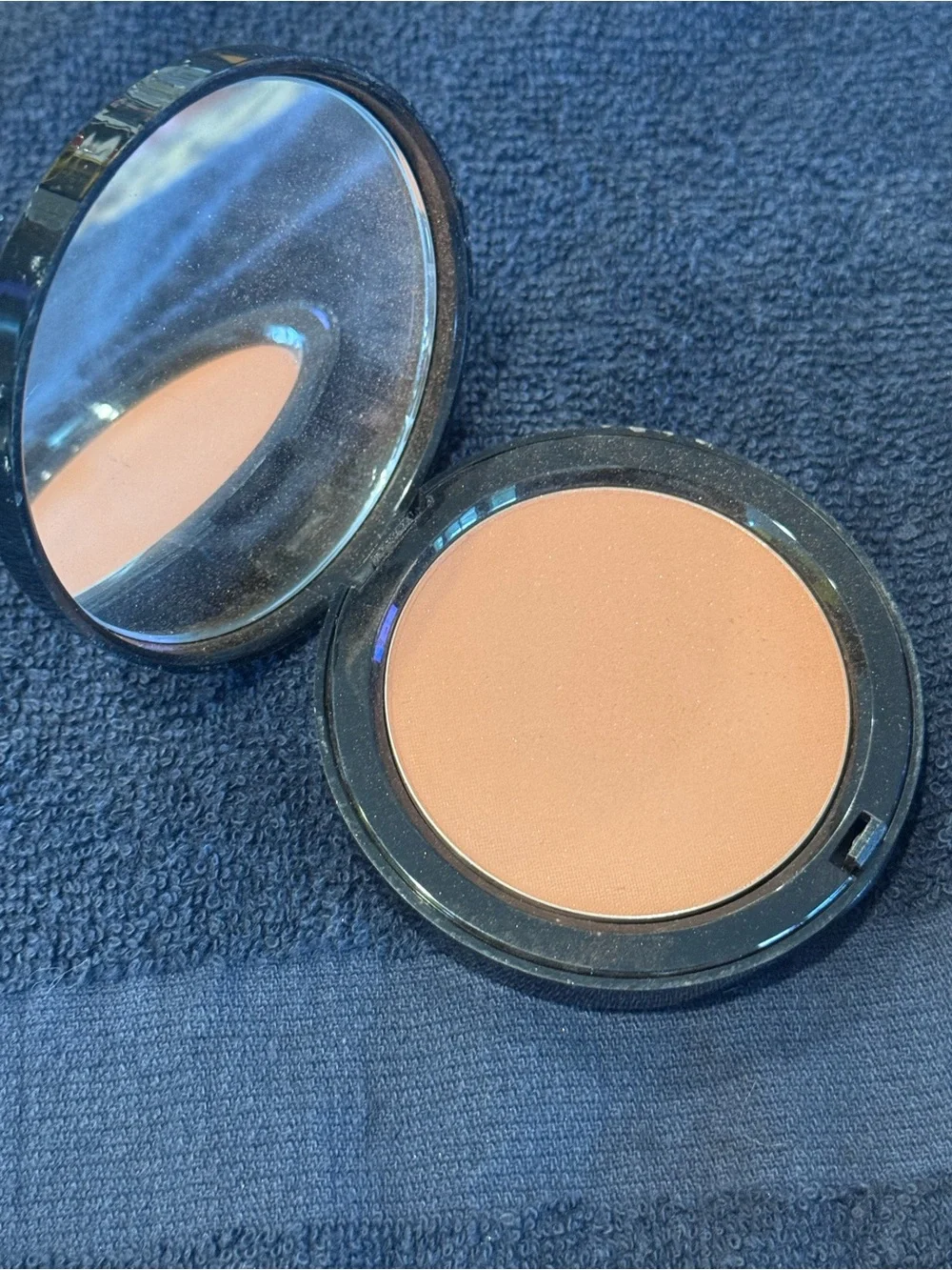 Bobbi Brown Dark 3 Bronzing Powder Compact - Black